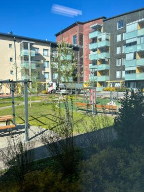 Haso Kuninkaantammenkierto 4. Kuva leikkipaikalle ja C-rapun suuntaan.