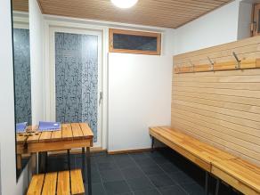 Sprintin ja Startin yhteissaunan pukuhuone.